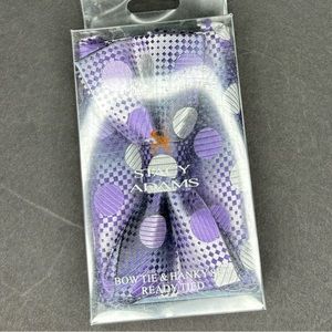 Nice bow tie ready to go!